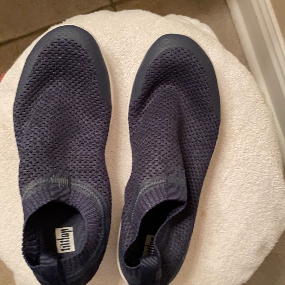 New Fit Flop slip on tennis shoes